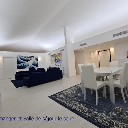 Luxurious Penthouse With Magnificent Views Over The Bay Of 10 Peoples 公寓 *