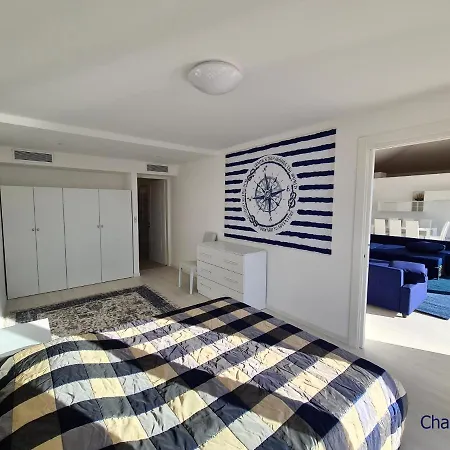 公寓 Luxurious Penthouse With Magnificent Views Over The Bay Of 10 Peoples *