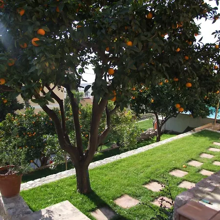 Luxurious Penthouse With Magnificent Views Over The Bay Of 10 Peoples 芒通