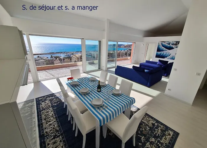 Luxurious Penthouse With Magnificent Views Over The Bay Of 10 Peoples Lejlighed Menton