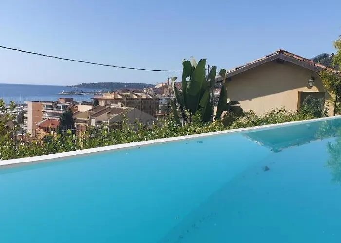 Luxurious Penthouse With Magnificent Views Over The Bay Of 10 Peoples Lejlighed