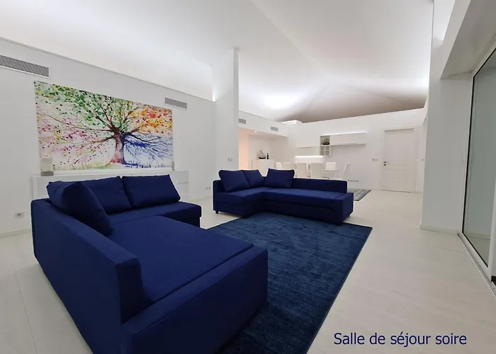 Luxurious Penthouse With Magnificent Views Over The Bay Of 10 Peoples Lejlighed *